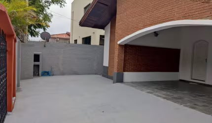 Imóvel com Área de serviço e Sala de estar em São José dos Campos - Venda