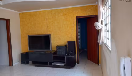 Alugo casa com terraço na Cidade Jardim