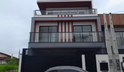Casa com 3 quartos à venda na Rua brasilia, Praia do Quilombo, Penha por R$ 1.950.000