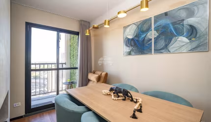 APARTAMENTO COMPACTO, COMPLETO, MOBILIADO E EM UMA LOCALIZAÇÃO PRIVILEGIADA, ESTA É A OPORTUNIDADE CERTA NO CENTRO DE CURITIBA!