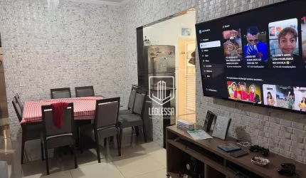 Casa a venda 2 dormitórios uma suíte