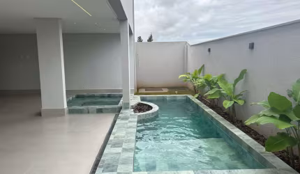CASA TÉRREA JARDINS BOLONHA Casa em Condomínio com 4 Quarto(s) e 5 banheiro(s) à Venda, 250 por R$ 1.850.000 no setor Jardins Bolonha AD11347