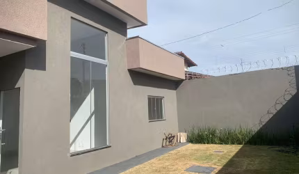 Casa Res. Solar Bougainville- Goiânia-Go Casa de Rua com 3 Quarto(s) e 4 banheiro(s) à Venda, 140 por R$ 550.000 no setor Residencial Solar Bougainville AD11927