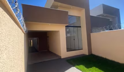 Casa 3 Quarto Próximo Vila Brasília Casa de Rua com 3 Quarto(s) e 2 banheiro(s) à Venda, 116 por R$ 400.000 no setor Vila Maria TA12228