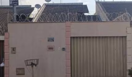 Vendo Casa 3 Quartos no Setor Veiga Jardim - Aparecida de Goiânia Casa de Rua com 3 Quarto(s) e 2 banheiro(s) à Venda, 93.01 por R$ 330.000 no setor Parque Veiga Jardim VN13513