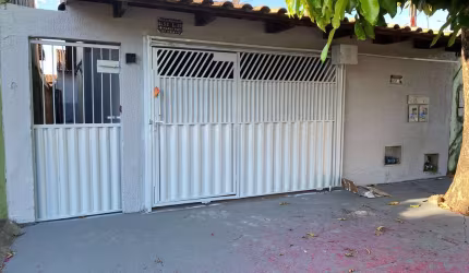 Lote com duas casas no ST. Maria Inês, Apda de Goiânia Casa de Rua com 4 Quarto(s) e 2 banheiro(s) à Venda, 125 por R$ 320.000 no setor Jardim Maria Inês AD13525