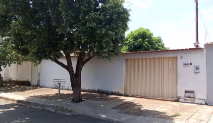 Casa no Papillon Park Casa de Rua com 2 Quarto(s) e 2 banheiro(s) à Venda, 360 por R$ 330.000 no setor Papillon Park AD16691