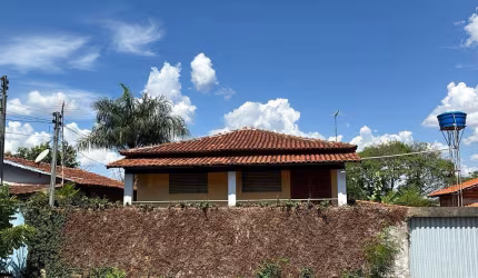 Jardim São Judas Tadeu  Casa de Rua com 4 Quarto(s) e 3 banheiro(s) à Venda, 212 por R$ 580.000 no setor Setor Urias Magalhães AD17240