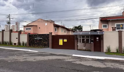 Casa Sobrado Geminado Residencila San Giovanni  Casa em Condomínio com 3 Quarto(s) e 3 banheiro(s) à Venda, 192 por R$ 680.000 no setor Parque Amazônia AD17783