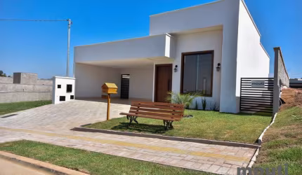 Casa no Jardins Barcelona Casa em Condomínio com 3 Quarto(s) e 2 banheiro(s) à Venda, 135.96 por R$ 950.000 no setor Jardins Barcelona VN18328