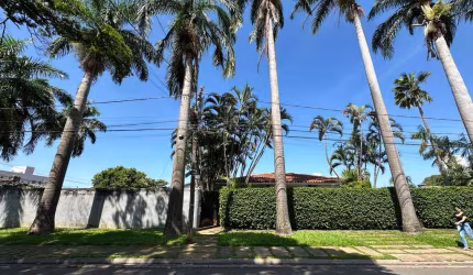 Terreno com lote casa no Jardim América Casa de Rua com 6 Quarto(s) e 6 banheiro(s) à Venda, 280 por R$ 2.800.000 no setor Jardim América AX18796