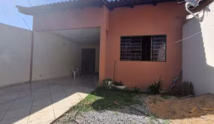 Casa Jardim Planalto Casa de Rua com 3 Quarto(s) e 2 banheiro(s) à Venda, 116 por R$ 500.000 no setor Jardim Planalto IN18869
