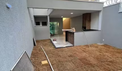 SOBRADO CIDADE VERDE - GOIANIA Sobrado com 3 Quarto(s) e 2 banheiro(s) à Venda, 195 por R$ 800.000 no setor Residencial Cidade Verde IN19170