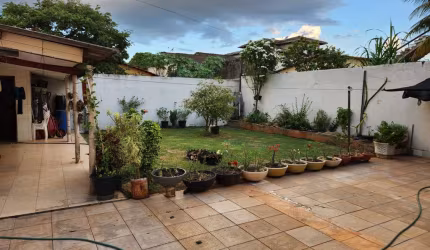 Venda Casa de Rua com 4 Quarto(s) e 2 banheiro(s) à Venda, 224 por R$ 480.000 no setor Solange Parque I TA20509