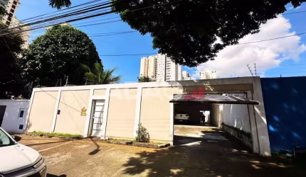 Casa para reforma ou comercio no Serrinha - 500 m²  Casa de Rua com 4 Quarto(s) e 6 banheiro(s) à Venda, 500 por R$ 3.500.000 no setor Setor Bueno AD20754