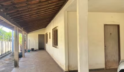 CASA JD PRESIDNETE Casa de Rua com 3 Quarto(s) e 2 banheiro(s) à Venda, 194.75 por R$ 420.000 no setor Jardim Presidente TA22170