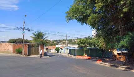 Casa de 2 quartos, no Novo Mundo com LT. grande, OPORTUNIDADE Casa de Rua com 2 Quarto(s) e 1 banheiro(s) à Venda, 120 por R$ 250.000 no setor Jardim Novo Mundo AD22252