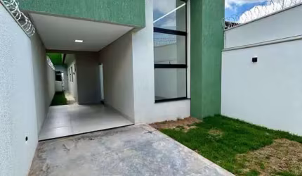 Casa próxima ao Aparecida Shopping Casa de Rua com 3 Quarto(s) e 4 banheiro(s) à Venda, 111 por R$ 400.000 no setor Retiro do Bosque AD22988
