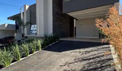 Jardins Bolonha Casa em Condomínio com 3 Quarto(s) e 4 banheiro(s) à Venda, 161 por R$ 1.250.000 no setor Residencial Marília AD22990