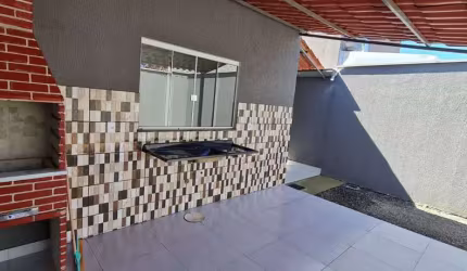 CASA SENADOR CANEDO Casa de Rua com 3 Quarto(s) e 2 banheiro(s) à Venda, 107 por R$ 350.000 no setor Jardim Bougainville VN23014