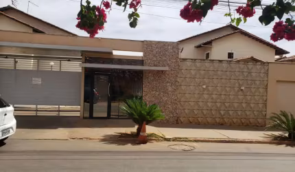 RESIDENCIAL VILLAGE DO BOSQUE – CASA SOBRADO  Casa em Condomínio com 3 Quarto(s) e 4 banheiro(s) à Venda, 174.7 por R$ 1.000.000 no setor VILA SÃO JOÃO AD23053
