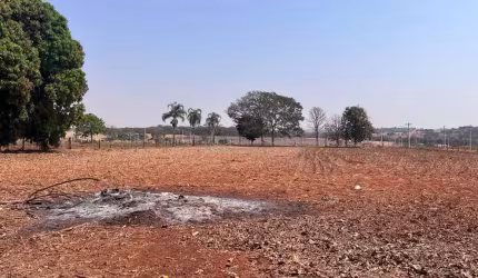 Terreno Área / Terreno à Venda, 9660 por R$ 700.000 no setor Zona 02 AD23245