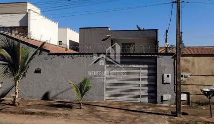 Vendo Sobrado de 5 Quartos no Residencial Dom Rafael - Goiânia Casa de Rua com 5 Quarto(s) e 4 banheiro(s) à Venda, 220 por R$ 650.000 no setor Residencial Dom Rafael VN23339