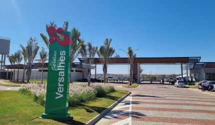 JARDINS VERSALHES APARECIDA DE GOIÂNIA Lote à Venda, 211 por R$ 210.000 no setor Polo Empresarial de Goiás IN23456