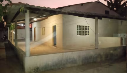 Casa no Setor Buriti Sereno Casa de Rua com 3 Quarto(s) e 1 banheiro(s) à Venda, 400 por R$ 450.000 no setor Jardim Buriti Sereno IN23495