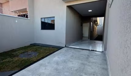 Aparecida de Goiânia Excelente 03 Quartos com Suíte Casa de Rua com 3 Quarto(s) e 3 banheiro(s) à Venda, 110.26 por R$ 390.000 no setor Jardim dos Girassois IN23504