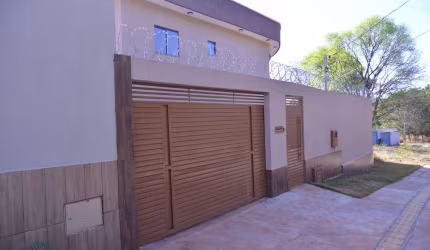SOBRADO 3 QUARTOS  RESIDENCIAL GUAREMA Casa de Rua com 3 Quarto(s) e 3 banheiro(s) à Venda, 130 por R$ 750.000 no setor Residencial Guarema AD23670