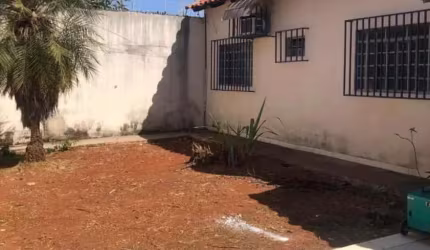 Casa residencial bairro Hilda Casa de Rua com 3 Quarto(s) e 2 banheiro(s) à Venda, 140 por R$ 372.000 no setor Bairro Ilda AD24369