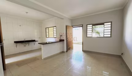 Casa de Rua à venda com 113m², 3 quartos com suíte. Casa de Rua com 3 Quarto(s) e 2 banheiro(s) à Venda, 113.76 por R$ 375.000 no setor Jardim Bela Vista FL24607