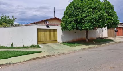 Excelente casa de esquina Casa de Rua com 3 Quarto(s) e 2 banheiro(s) à Venda, 419.5 por R$ 400.000 no setor Jardim Veneza VN24982