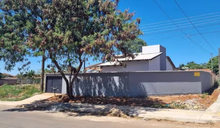 Execelente Casa de Esquina Casa de Rua com 3 Quarto(s) e 2 banheiro(s) à Venda, 68.63 por R$ 270.000 no setor Jardim Boa Esperanca VN24986