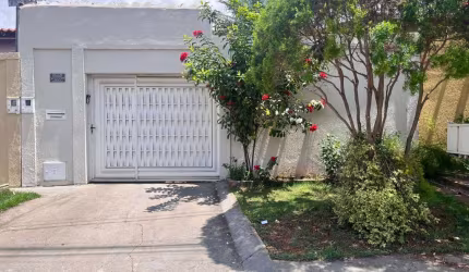 Casa Vila Cristina  Casa de Rua com 3 Quarto(s) e 2 banheiro(s) à Venda, 200 por R$ 340.000 no setor Vila Cristina AD24999