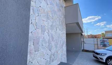 Linda Casa no Jardins Bolonha  Casa em Condomínio com 3 Quarto(s) e 2 banheiro(s) à Venda, 158 por R$ 1.250.000 no setor Jardins Bolonha AD25002