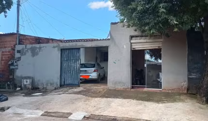 Casa no Brisas da Mata  Casa de Rua com 3 Quarto(s) e 1 banheiro(s) à Venda, 196 por R$ 180.000 no setor Residencial Brisas da Mata AD25054