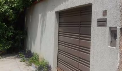 Vendo Casa no Conjunto Vera Cruz Casa de Rua com 3 Quarto(s) e 2 banheiro(s) à Venda, 153 por R$ 300.000 no setor Conjunto Vera Cruz VN25055