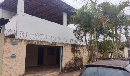 Casa de Rua Asa Branca Casa de Rua com 6 Quarto(s) e 4 banheiro(s) à Venda, 300 por R$ 319.000 no setor Setor Asa Branca AD25166