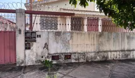 Casa de Rua Setor Oeste Casa de Rua com 8 Quarto(s) e 4 banheiro(s) à Venda, 383.95 por R$ 1.060.000 no setor Setor Oeste ST25235