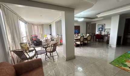 Classico apartamento em frente ao Lago das Rosas , vista panorâmica e permanente ! Apartamento com 4 Quarto(s) e 5 banheiro(s) à Venda, 169 por R$ 1.100.000 no setor Setor Oeste AU25395