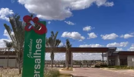 Lote Jardins Versalhes  Lote à Venda, 211.2 por R$ 250.000 no setor Jardins Versalhes IN25469