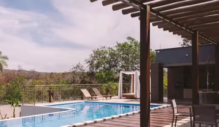 chácara com casa de alto padrão na cidade de Goiás Casa de Rua com 5 Quarto(s) e 5 banheiro(s) à Venda, 400 por R$ 2.500.000 no setor Vila Agnelo IN25929
