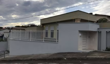 Casa na cidade de Goiás Casa de Rua com 3 Quarto(s) e 3 banheiro(s) à Venda, 177.55 por R$ 750.000 no setor Vila Agnelo IN26092