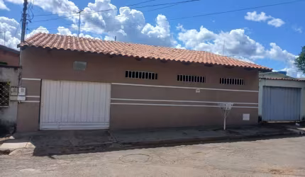 Conjunto Vera Cruz 1, Goiânia - GO Casa de Rua com 2 Quarto(s) e 2 banheiro(s) à Venda, 253 por R$ 350.000 no setor Conjunto Vera Cruz VN26165