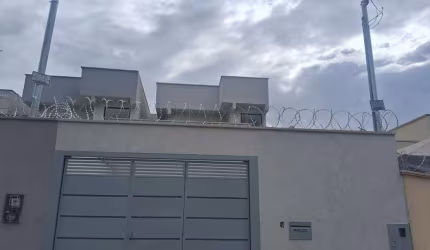 SOBRADO 3 SUITES ST. MOINHO DOS VENTOS Casa de Rua com 3 Quarto(s) e 1 banheiro(s) à Venda, 184 por R$ 890.000 no setor Moinho dos Ventos IN26481