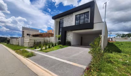 Sobrado Jardins Bolonha Casa em Condomínio com 4 Quarto(s) e 6 banheiro(s) à Venda, 243 por R$ 1.650.000 no setor Jardins Bolonha AU26563