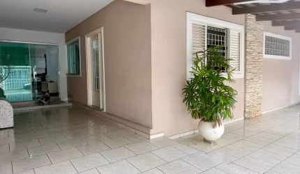 PARQUE DAS LARANJEIRAS - 1ª ETAPA - 3 QTS/ SUITE  Casa de Rua com 3 Quarto(s) e 3 banheiro(s) à Venda, 420 por R$ 750.000 no setor Parque das Laranjeiras VN26627