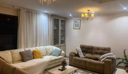 Excelente casa no setor Bueno  Casa de Rua com 3 Quarto(s) e 2 banheiro(s) à Venda, 160 por R$ 850.000 no setor Setor Bueno AU26959